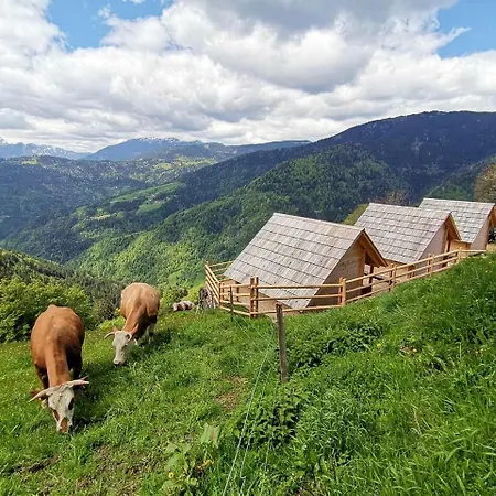 Scenic Glamping Huts With Mountain Views Near Ljubno Ob Savinji, Slovenia Casa de Férias Mozirje